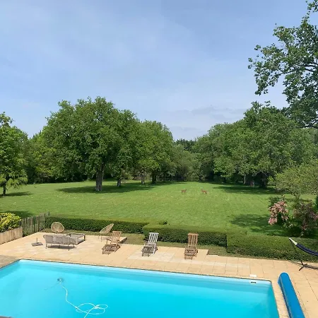 Vakantiehuis Hors Cadre/villa Avec Piscine