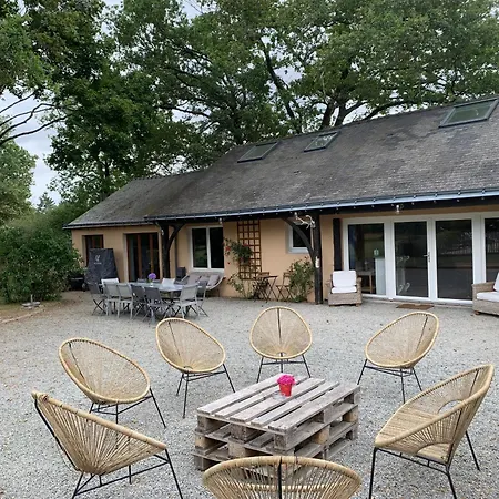 Hors Cadre/villa Avec Piscine *