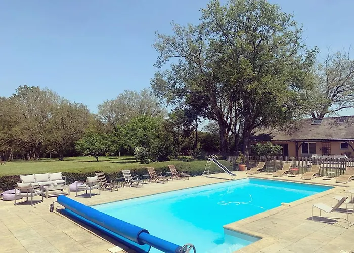 Hors Cadre/villa Avec Piscine *