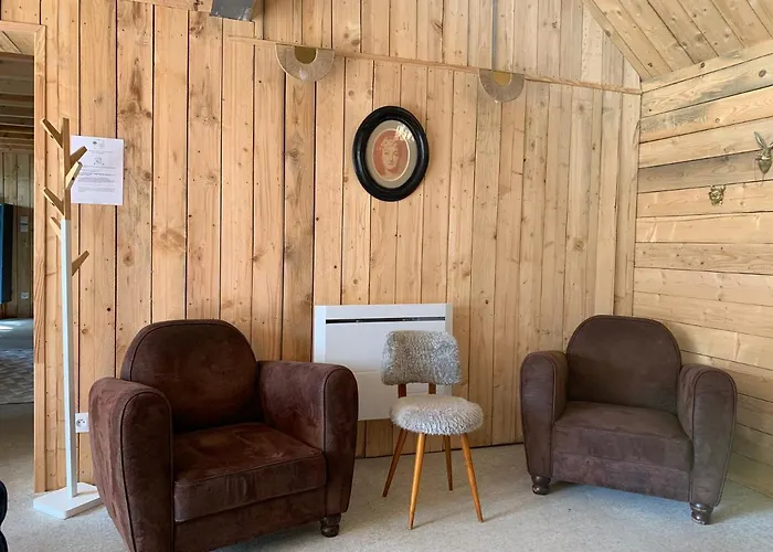 Hors Cadre/villa Avec Piscine بيت للعطل