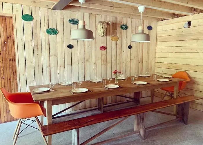 Hors Cadre/villa Avec Piscine بيت للعطل *