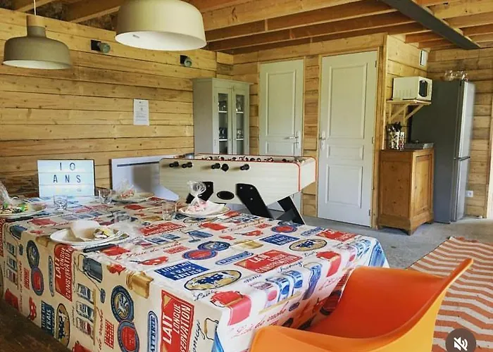 Hors Cadre/villa Avec Piscine بيت للعطل *