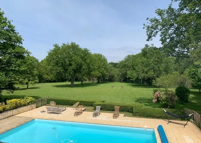 بيت للعطل Hors Cadre/villa Avec Piscine