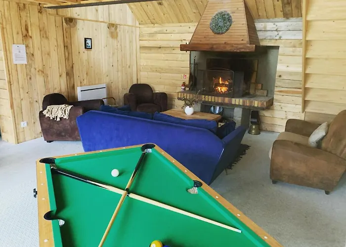 Hors Cadre/villa Avec Piscine بيت للعطل *